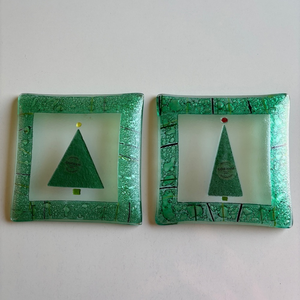 Gorham Christmas Splendor Set of 2 Square Crystal Plates, 6” - Picture 2 of 11